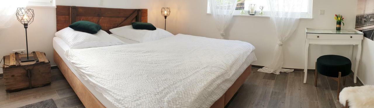 Zur Alten Rebe Ferienhaus Und Weingut كونز المظهر الخارجي الصورة